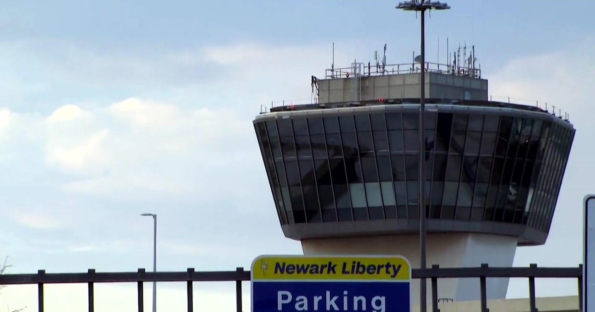 Newark Airport Delays: Controller Trauma Leave Impact