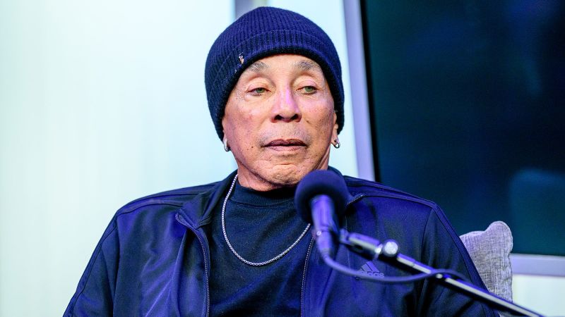 Smokey Robinson: Four Former Employees Allege Sexual Assault